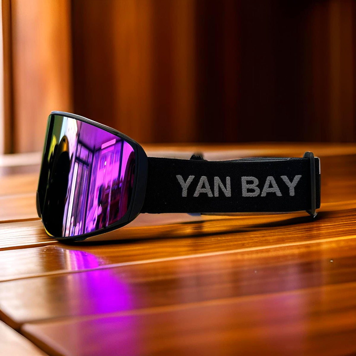 YAN BAY Skibrille Lila auf Helm